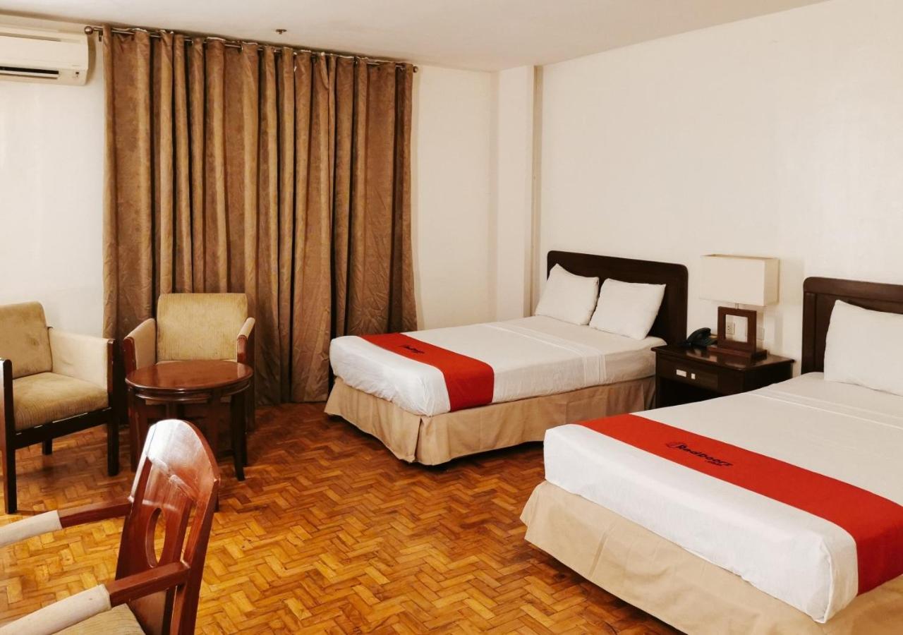 RedDoorz Plus near Mango Avenue Cebu Stadt Zimmer foto