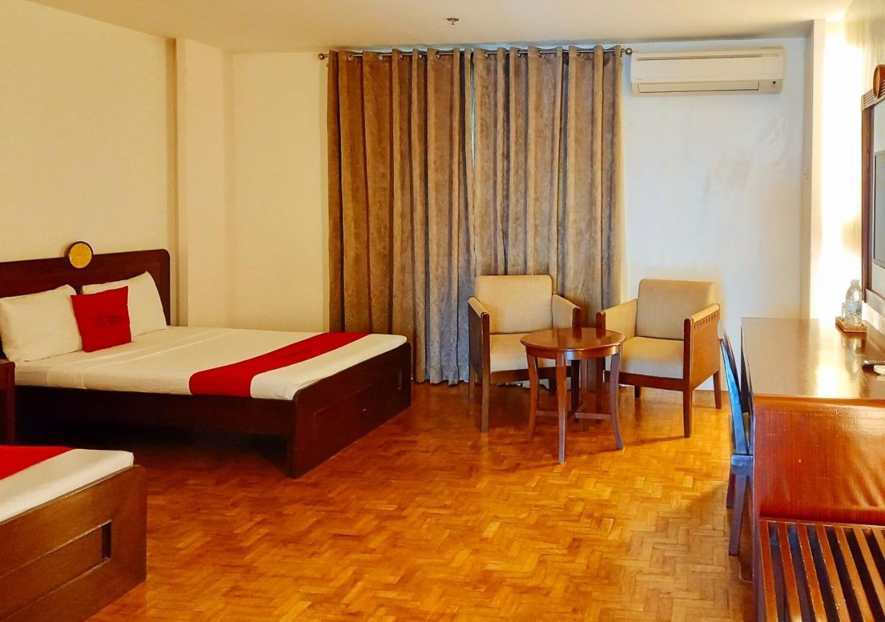 RedDoorz Plus near Mango Avenue Cebu Stadt Zimmer foto