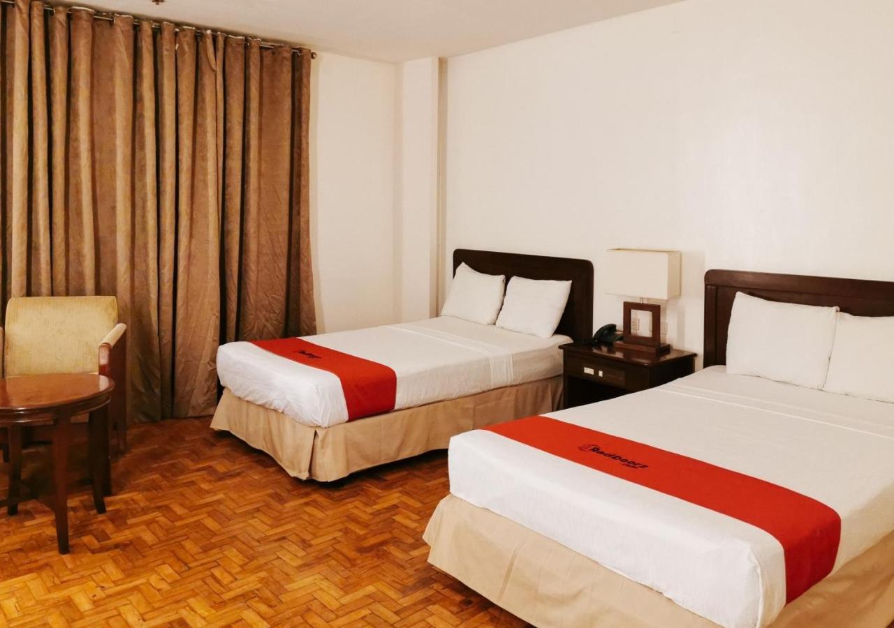 RedDoorz Plus near Mango Avenue Cebu Stadt Zimmer foto